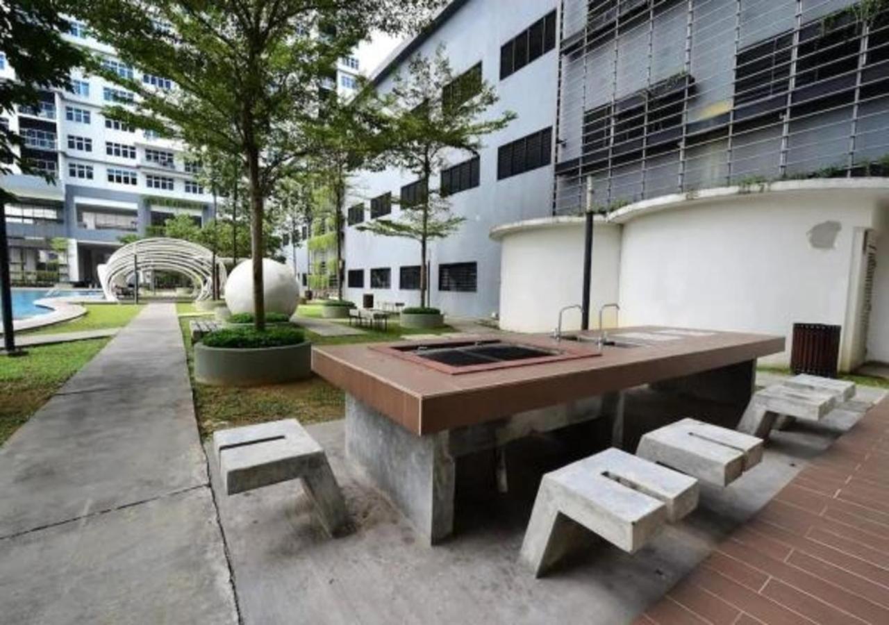 Puchong Skypod Residence, 1-5 Pax Cozy Unit, Walking Distance To Ioi Mall, 10Min Drive To Sunway Bagian luar foto